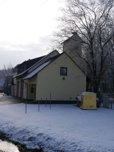 18.02.2018 Winter Impressionen Dietersdorf (RPS) - Feuerwehrhaus und Gold-Container