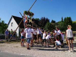 2018 - Kärwa Dietersdorf (RPS) - Aufstellen Kinderbaum